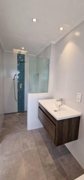 Paradise Heights Luxury Apartments & Villa Бо-Валлон Экстерьер фото
